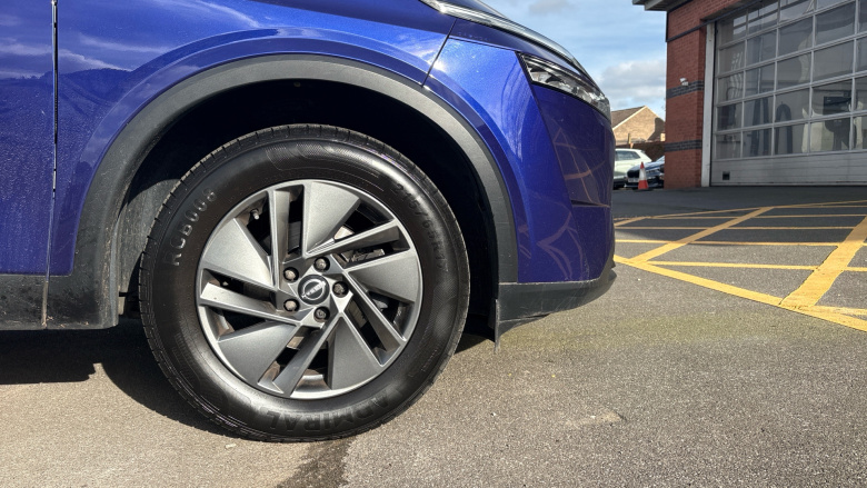 Nissan Qashqai 1.3 DiG-T MH 158 Acenta Premium 5dr Xtronic Petrol Hatchback